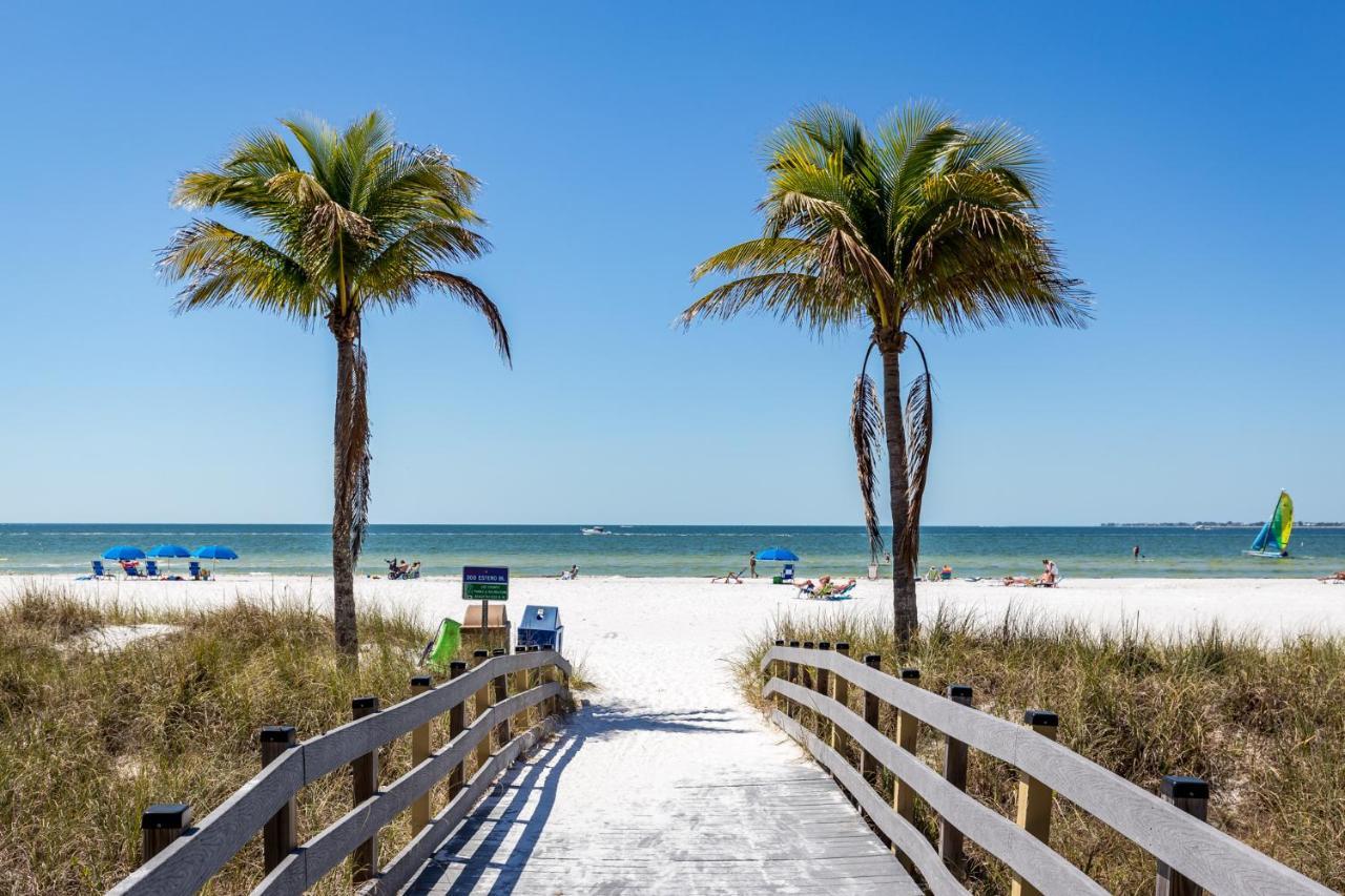 Estero Island Beach Villas 204, Sleeps 8, 2 Bedrooms, Gulf Front, Heated Pool Fort Myers Beach Buitenkant foto