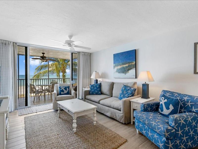 Estero Island Beach Villas 204, Sleeps 8, 2 Bedrooms, Gulf Front, Heated Pool Fort Myers Beach Buitenkant foto