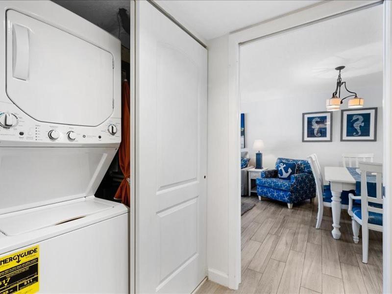 Estero Island Beach Villas 204, Sleeps 8, 2 Bedrooms, Gulf Front, Heated Pool Fort Myers Beach Buitenkant foto