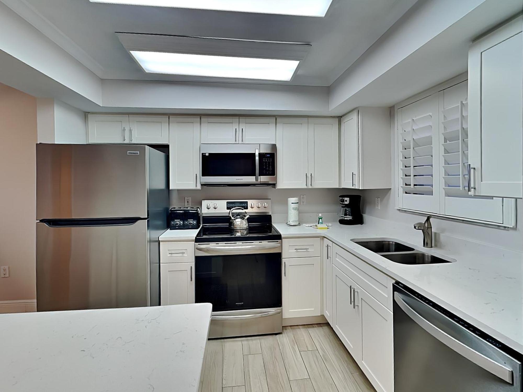 Estero Island Beach Villas 204, Sleeps 8, 2 Bedrooms, Gulf Front, Heated Pool Fort Myers Beach Buitenkant foto