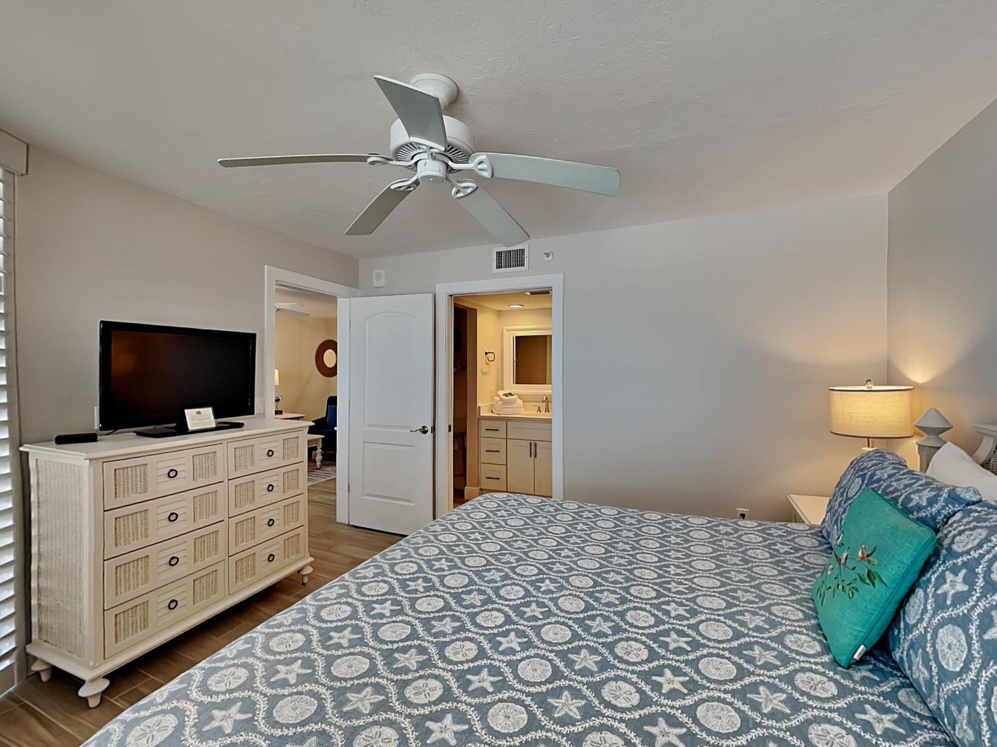 Estero Island Beach Villas 204, Sleeps 8, 2 Bedrooms, Gulf Front, Heated Pool Fort Myers Beach Buitenkant foto