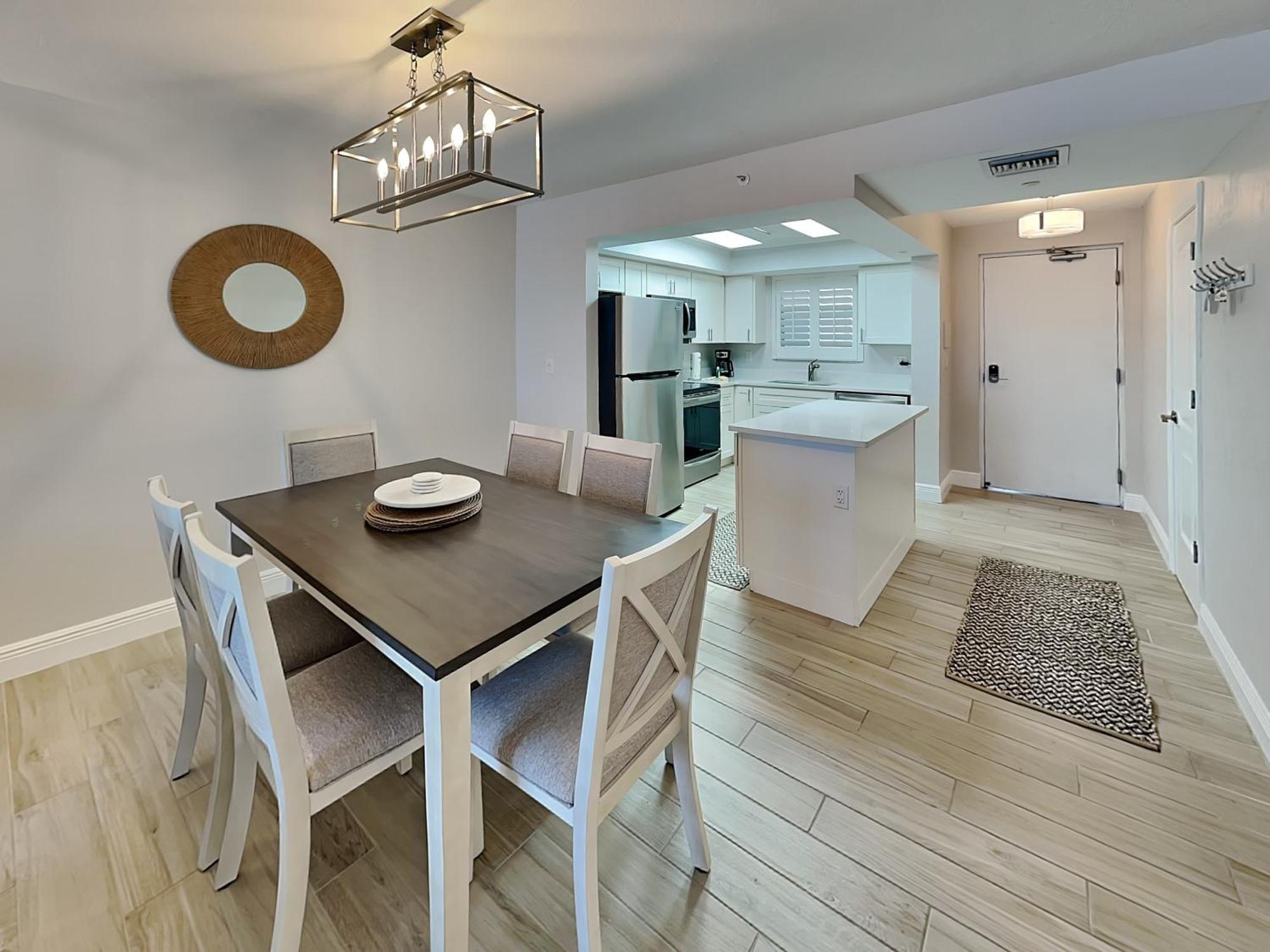 Estero Island Beach Villas 204, Sleeps 8, 2 Bedrooms, Gulf Front, Heated Pool Fort Myers Beach Buitenkant foto